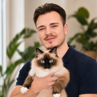Daniel Keil (mit Katze Luna)